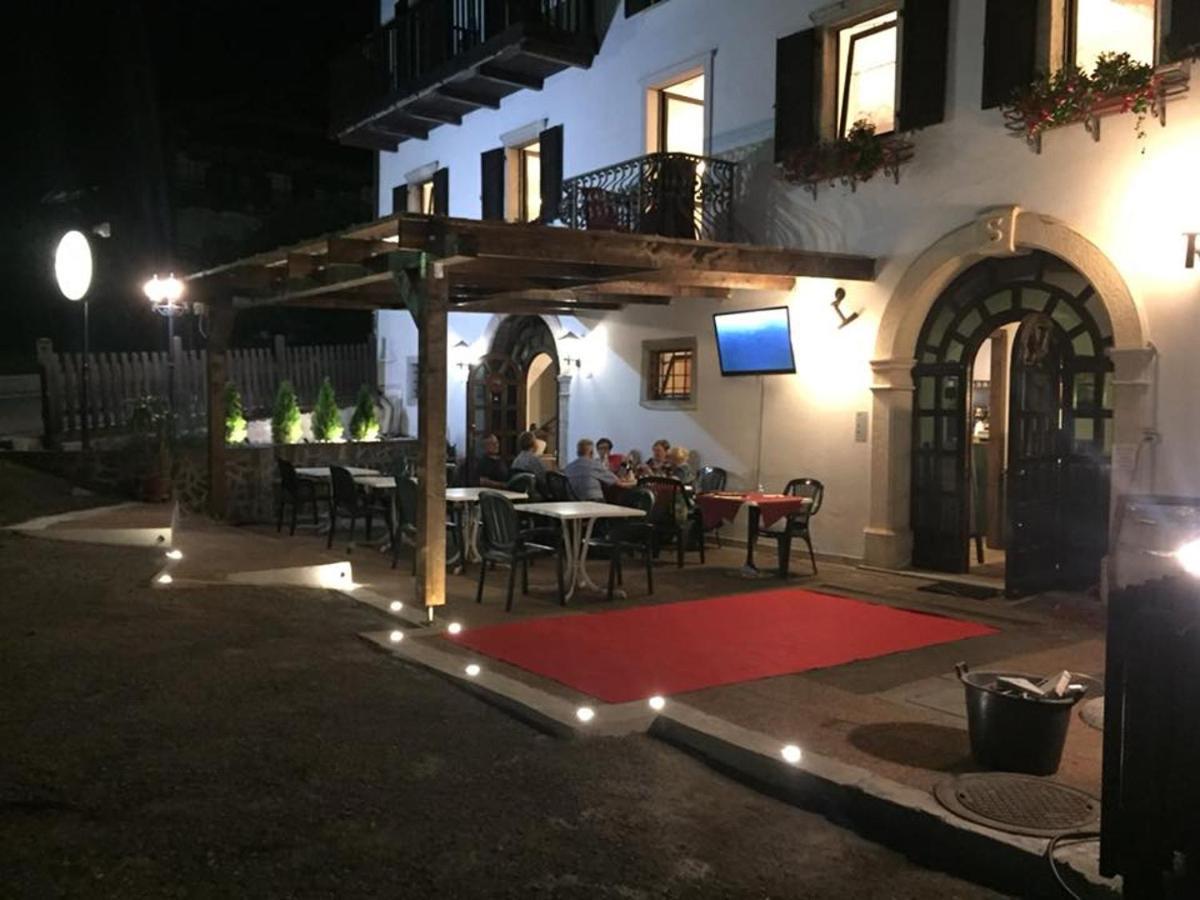 Albergo Locanda Corona Ballino Екстериор снимка